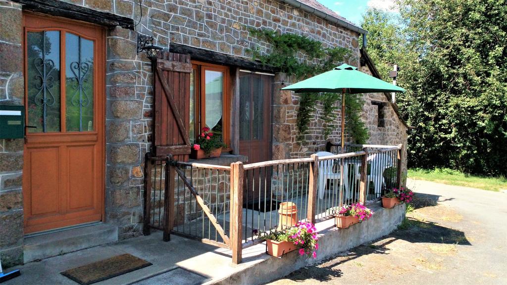 La Cloue Bed & Breakfast Sainte-Marie-du-Bois  Bagian luar foto